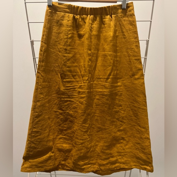 Forever 21 high waisted midi skirt - Picture 3 of 3